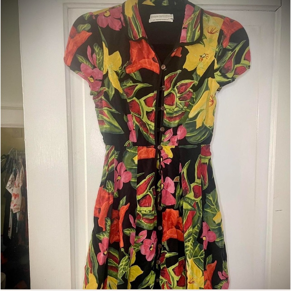 Urban Outfitters Floral Button Up Dress Size Small